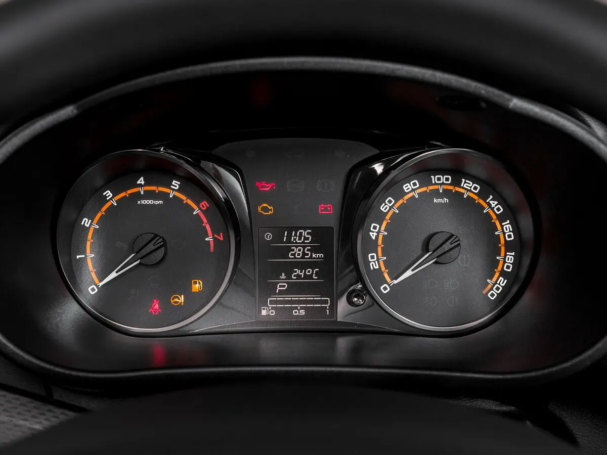 Lada (ВАЗ) Granta I Рестайлинг Хэтчбек 5 дв. — сүрөт 8