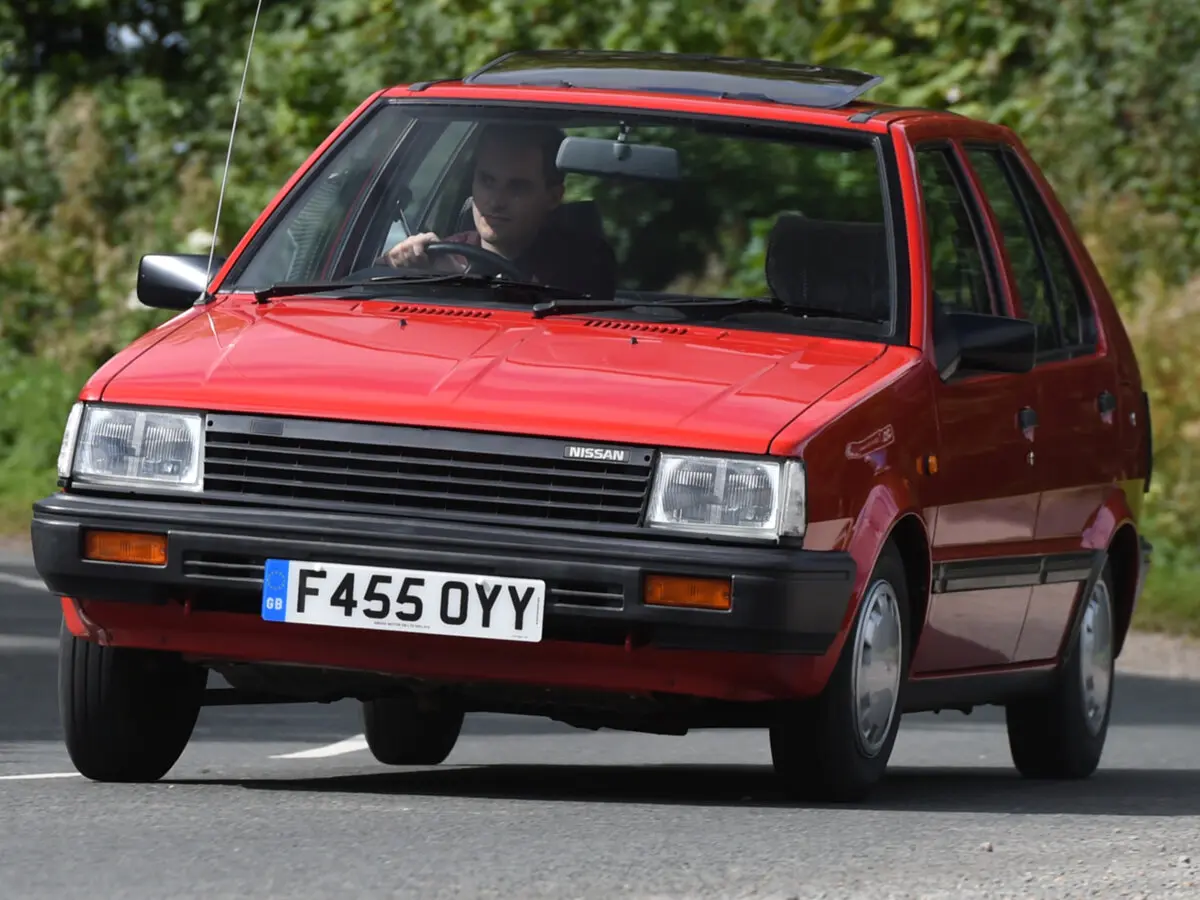 Nissan Micra I (K10) Хэтчбек 5 дв. — сүрөт 2