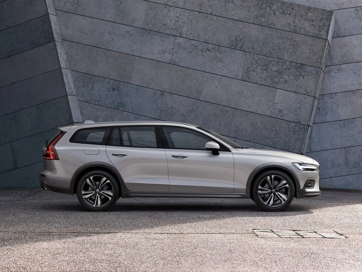 Volvo V60 Cross Country II Универсал 5 дв. — сүрөт 2