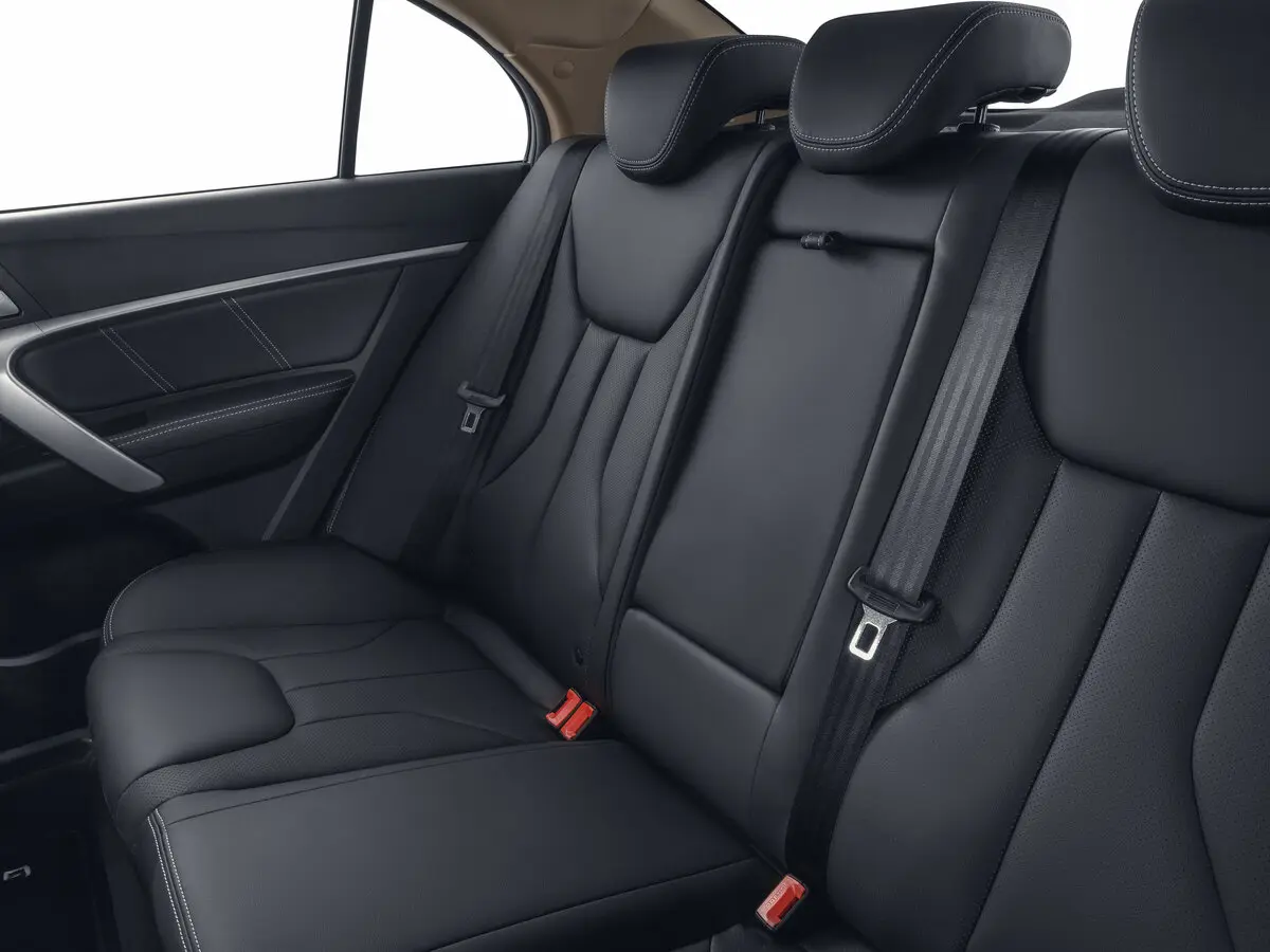 Geely Emgrand 7 I Рестайлинг Седан — сүрөт 9
