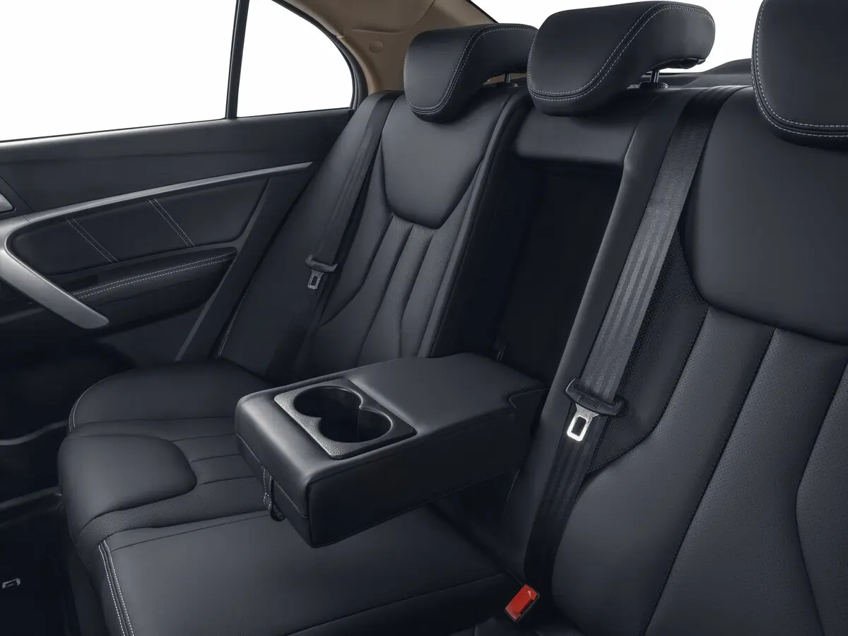 Geely Emgrand 7 I Рестайлинг Седан — сүрөт 10