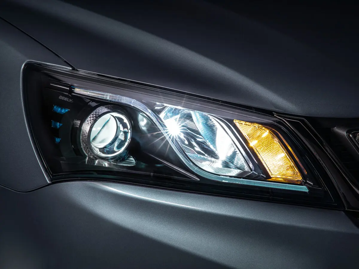 Geely Emgrand 7 I Рестайлинг Седан — сүрөт 12
