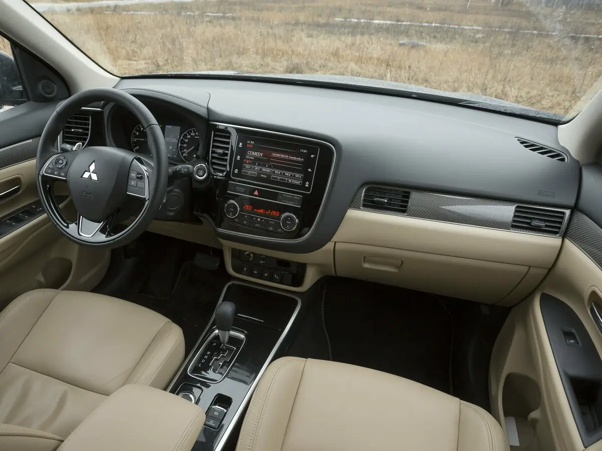 Mitsubishi Outlander III Рестайлинг 3 Внедорожник 5 дв. — photo 23