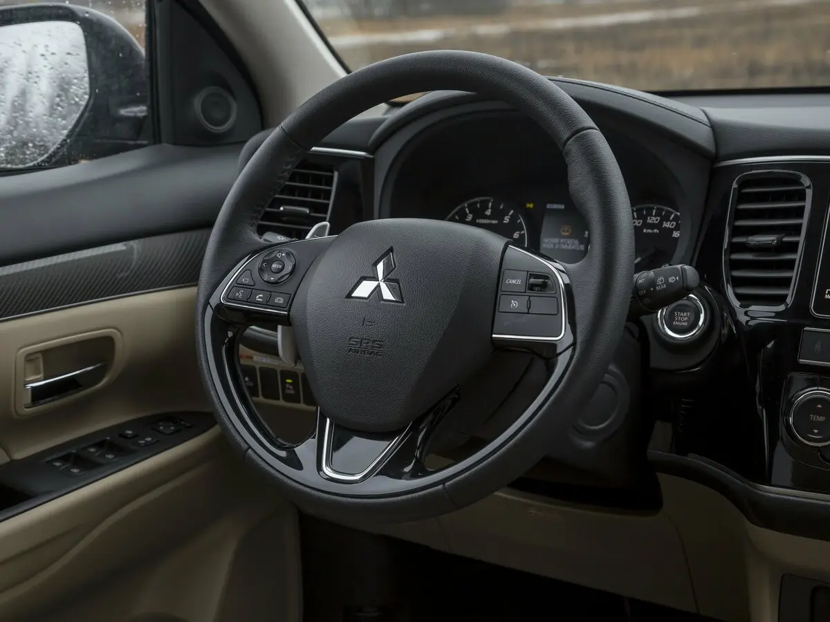 Mitsubishi Outlander III Рестайлинг 3 Внедорожник 5 дв. — photo 27