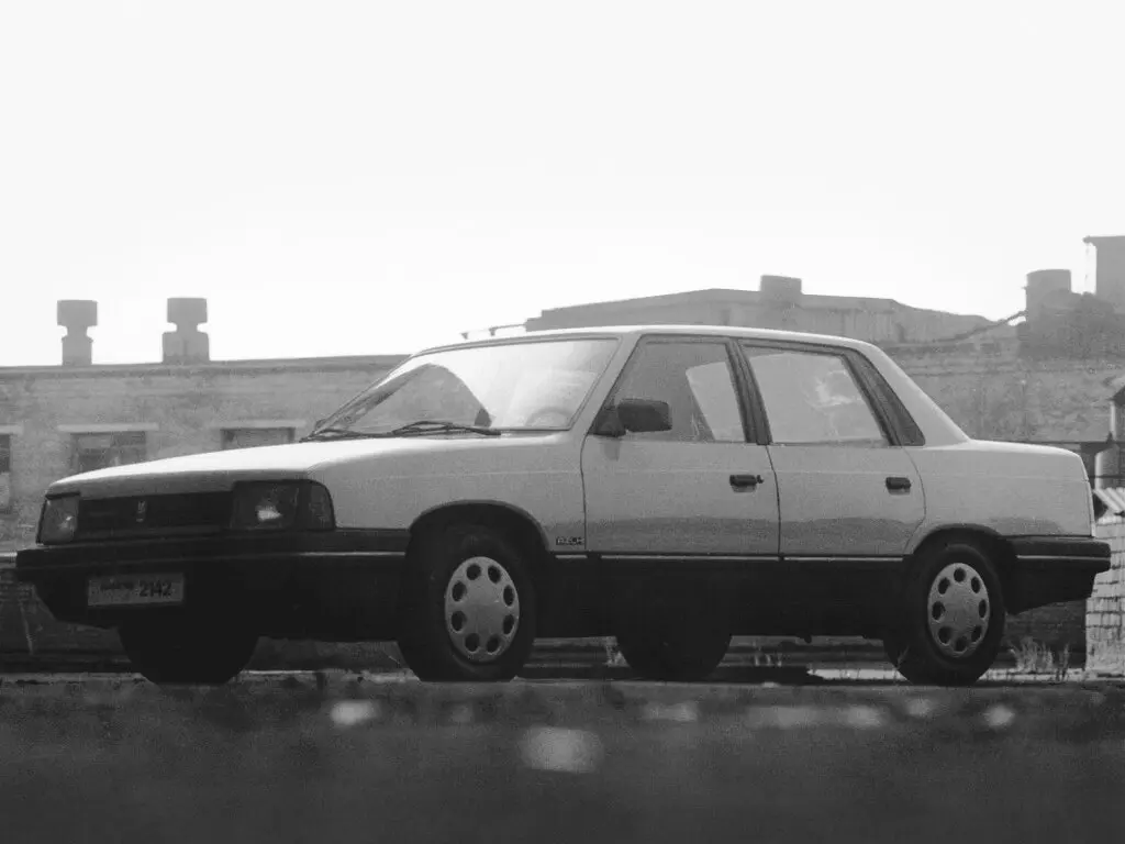 Москвич 2142 1990 – 2002