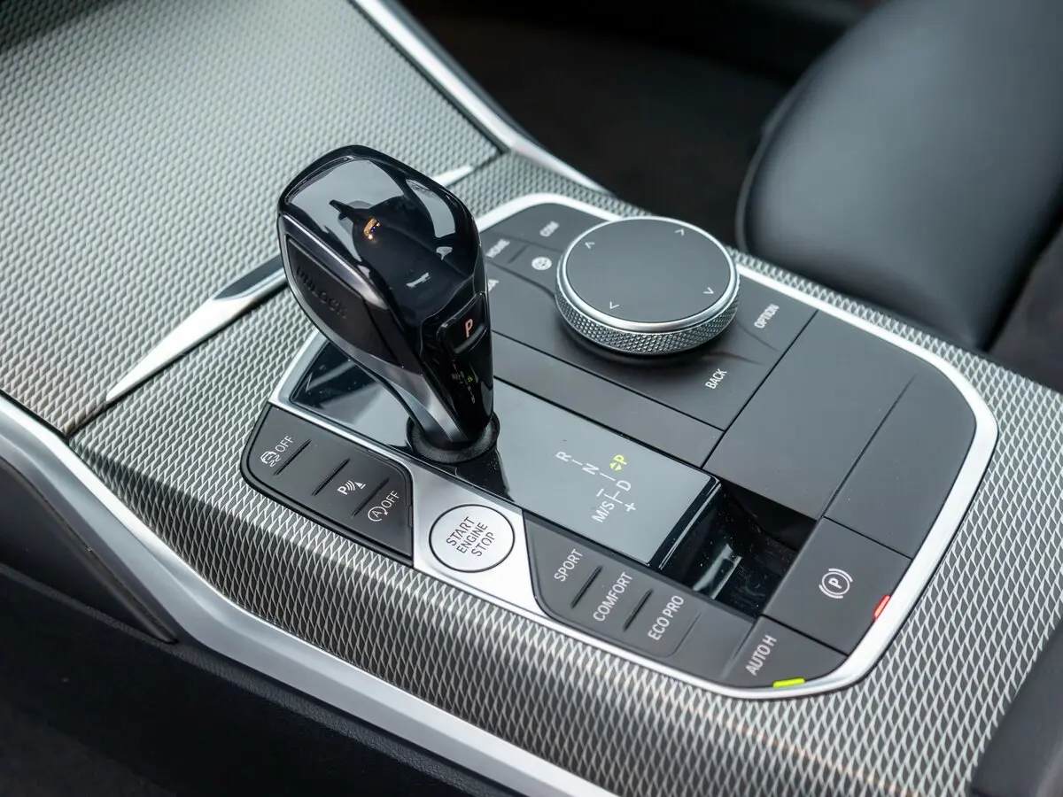 BMW 3 серии VII (G2x) Седан — сүрөт 32