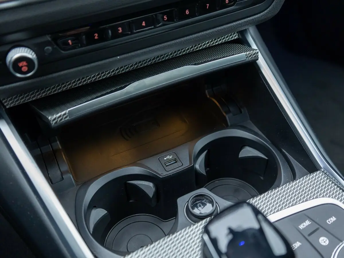 BMW 3 серии VII (G2x) Седан — сүрөт 37