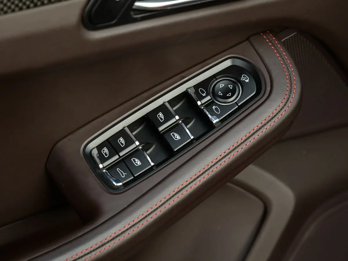 Porsche Macan I Рестайлинг Внедорожник 5 дв. — фото 22