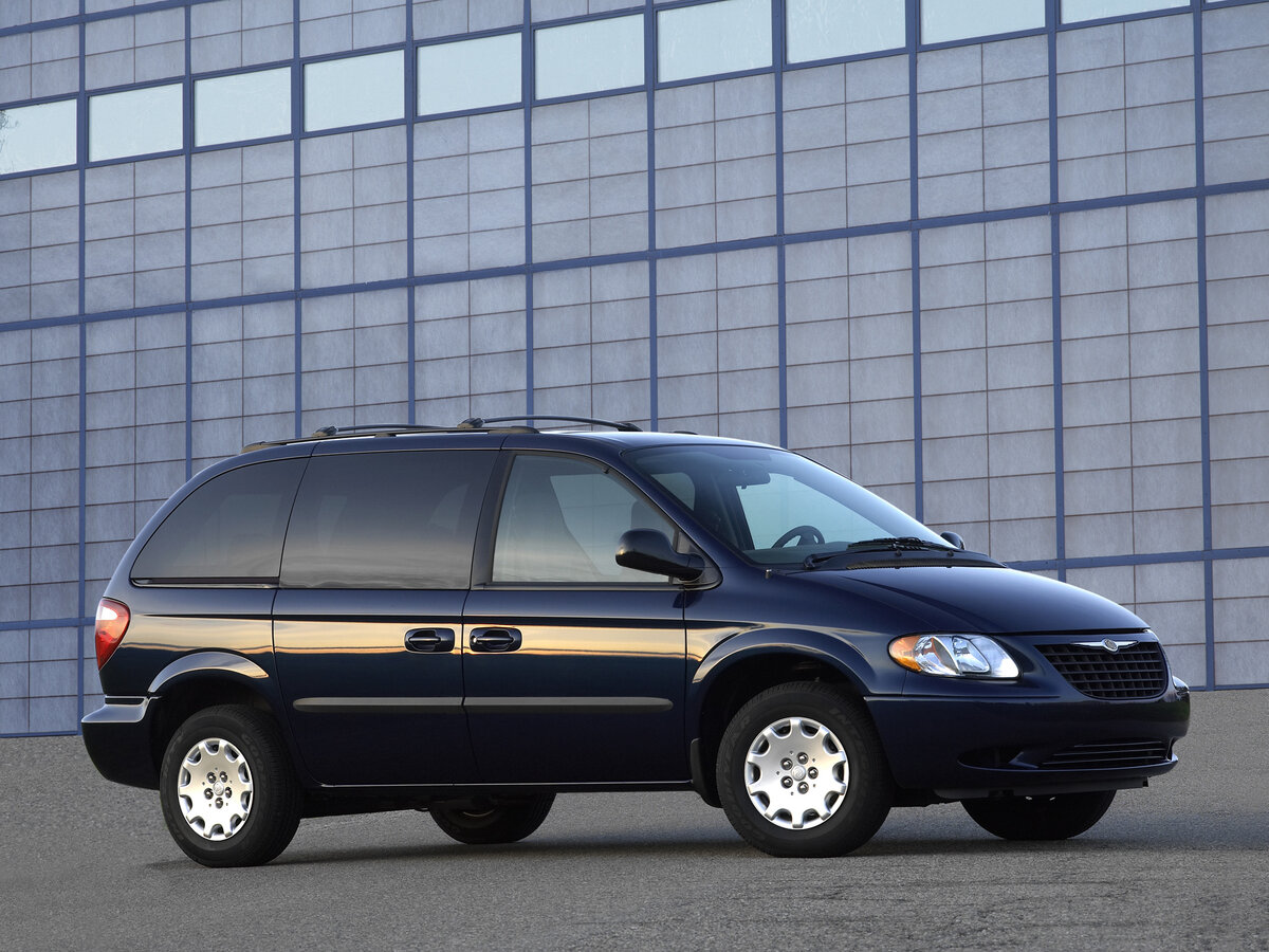 Chrysler Town & Country IV Минивэн SWB — фото 2