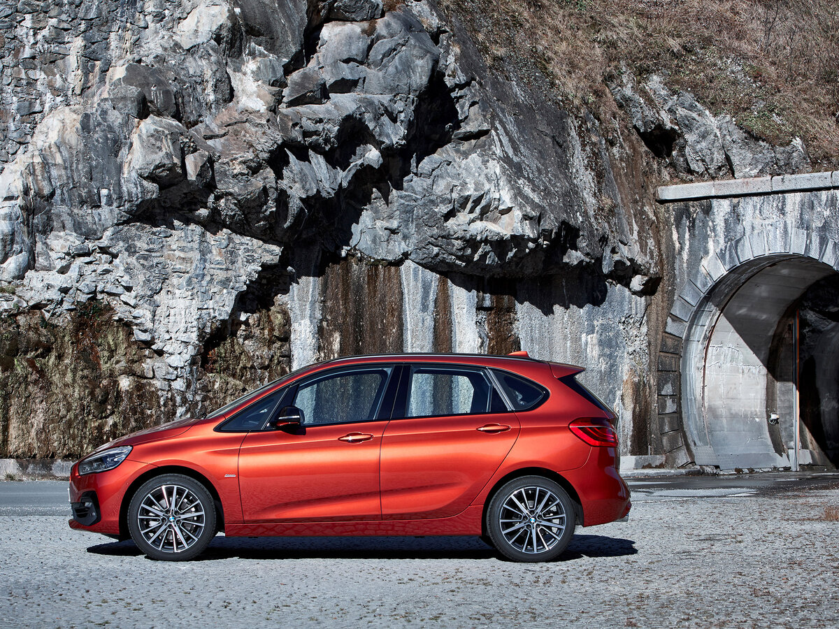 BMW 2 серии Active Tourer F45 Рестайлинг Компактвэн — фото 2