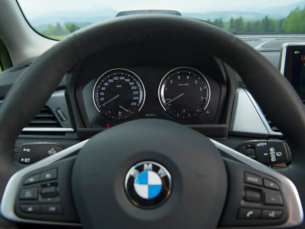 BMW 2 серии Active Tourer F45 Рестайлинг Компактвэн — сүрөт 9