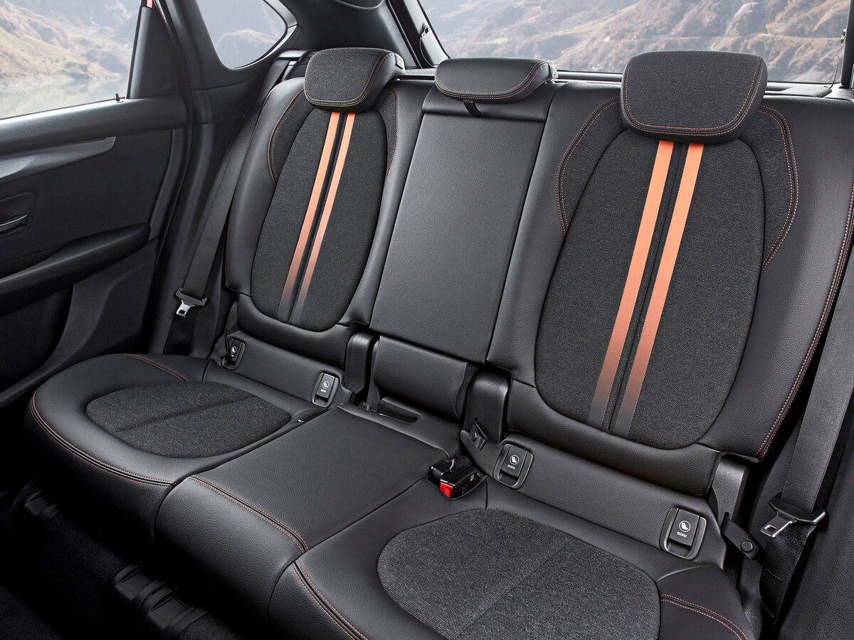 BMW 2 серии Active Tourer F45 Рестайлинг Компактвэн — фото 10