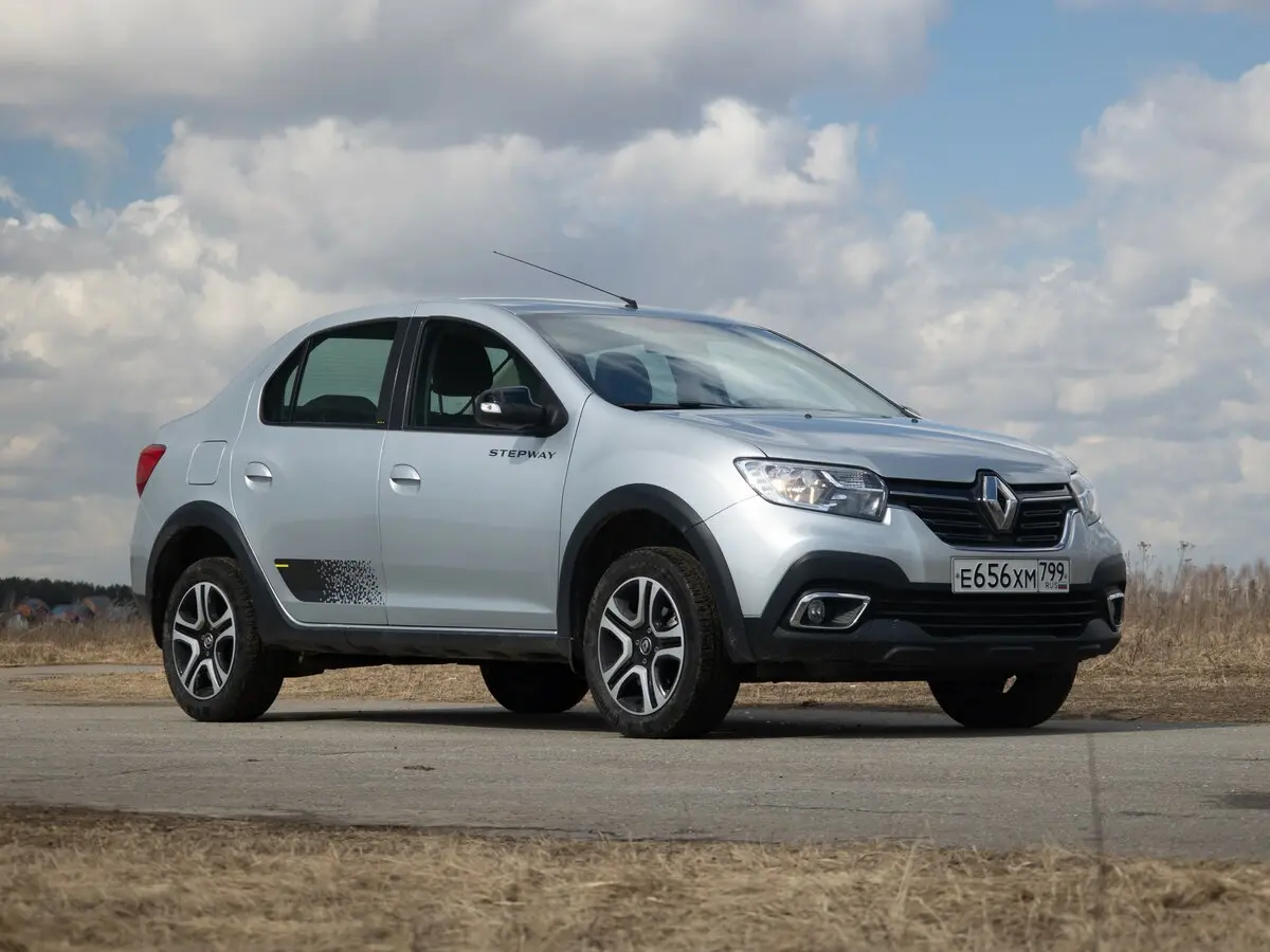 Renault Logan II Рестайлинг Седан Stepway — фото 10