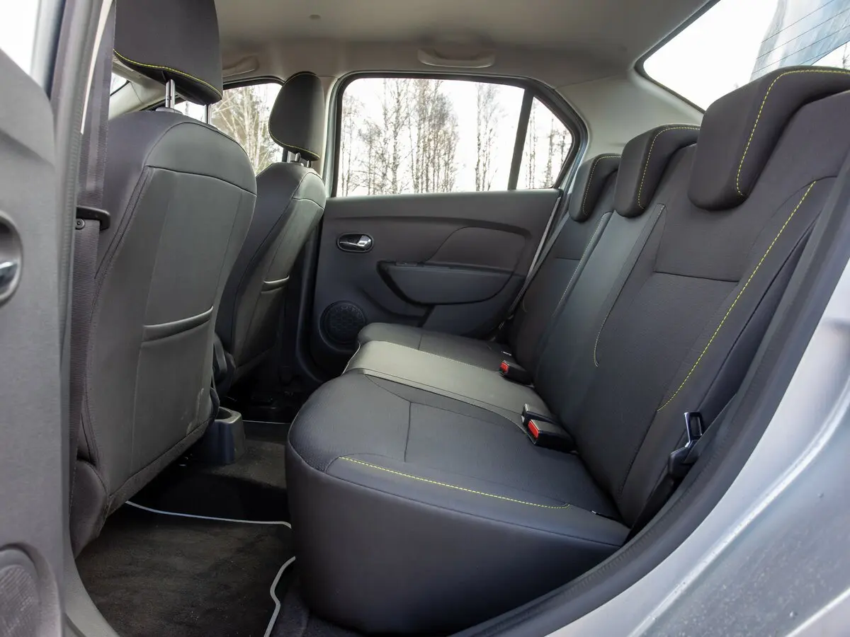 Renault Logan II Рестайлинг Седан Stepway — фото 19