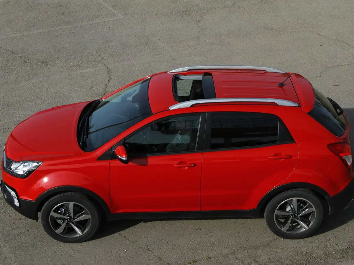 SsangYong Korando III Рестайлинг 2 Внедорожник 5 дв. — фото 2