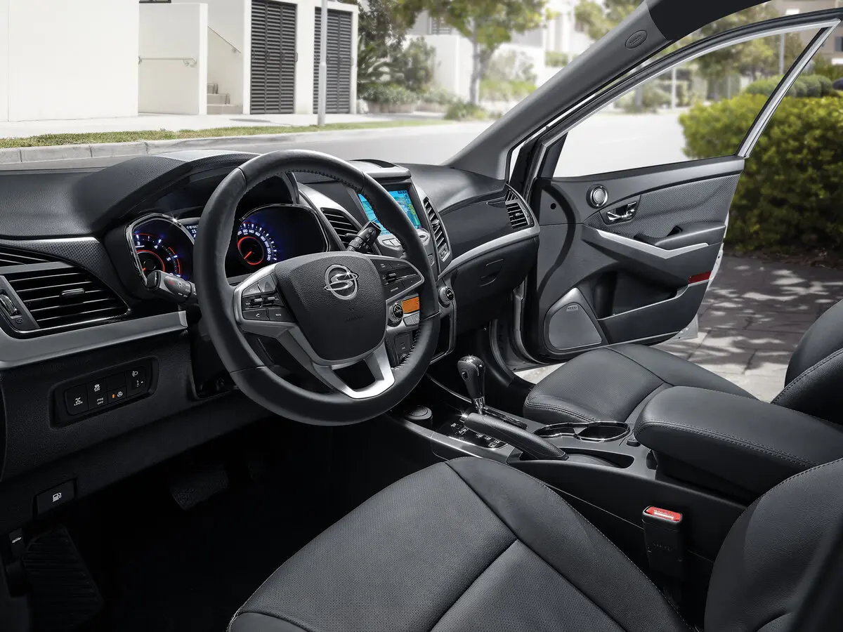 SsangYong Korando III Рестайлинг 2 Внедорожник 5 дв. — фото 8