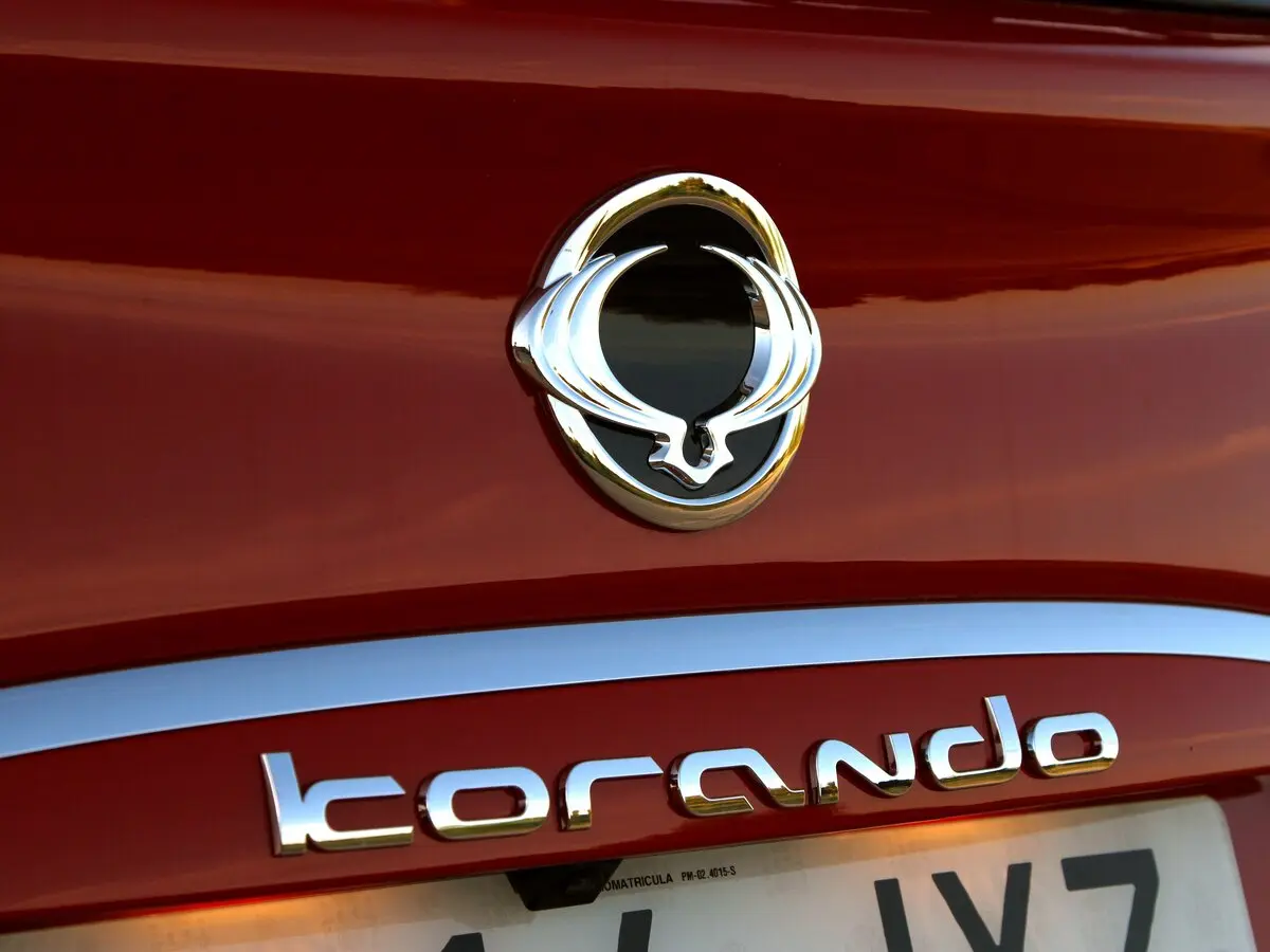 SsangYong Korando III Рестайлинг 2 Внедорожник 5 дв. — фото 14