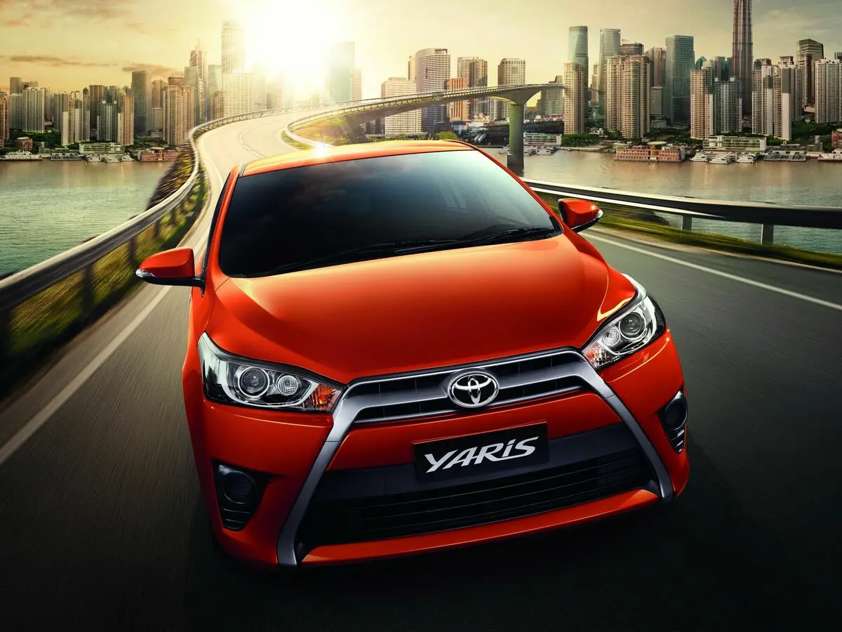 Toyota Yaris XP150 Хэтчбек 5 дв. — сүрөт 2