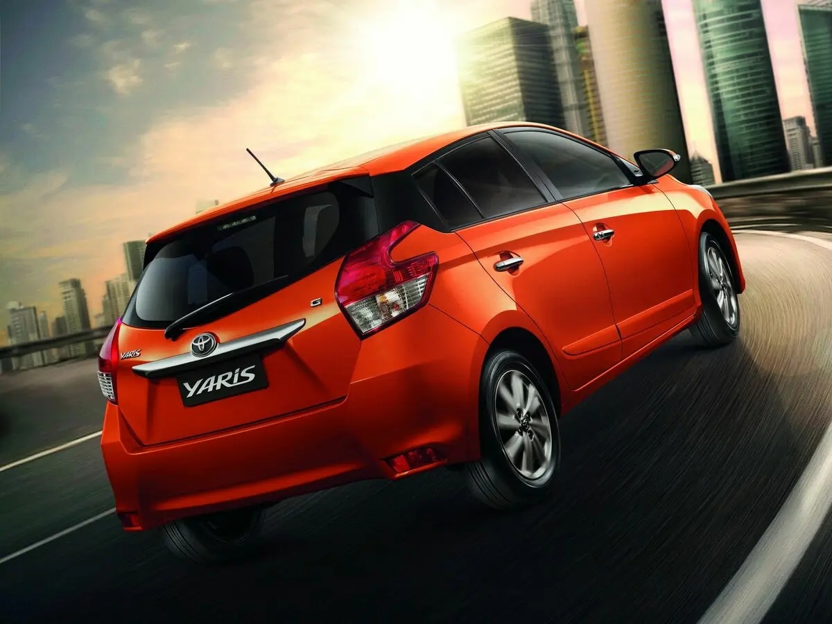 Toyota Yaris XP150 Хэтчбек 5 дв. — сүрөт 3