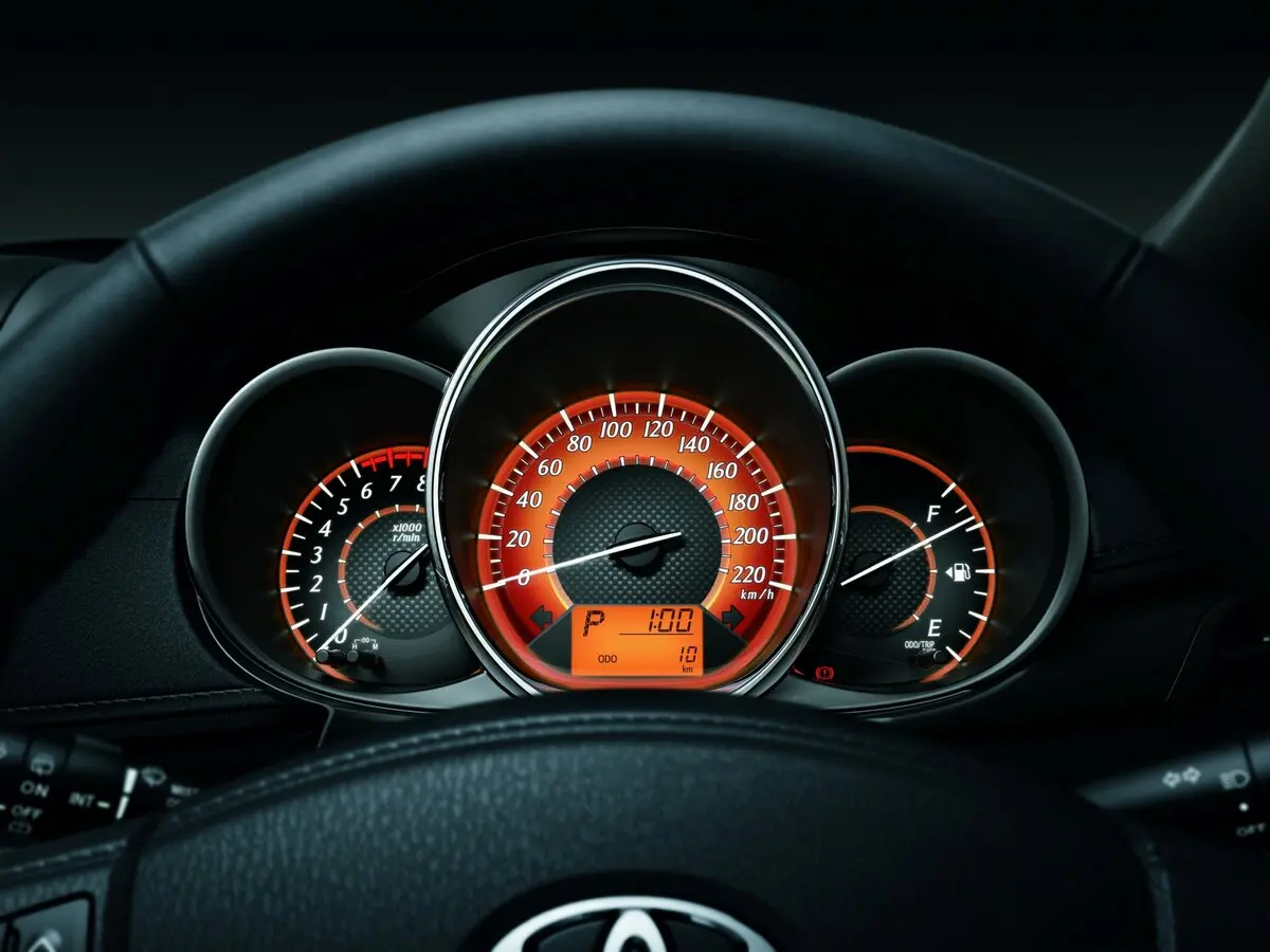 Toyota Yaris XP150 Хэтчбек 5 дв. — сүрөт 6