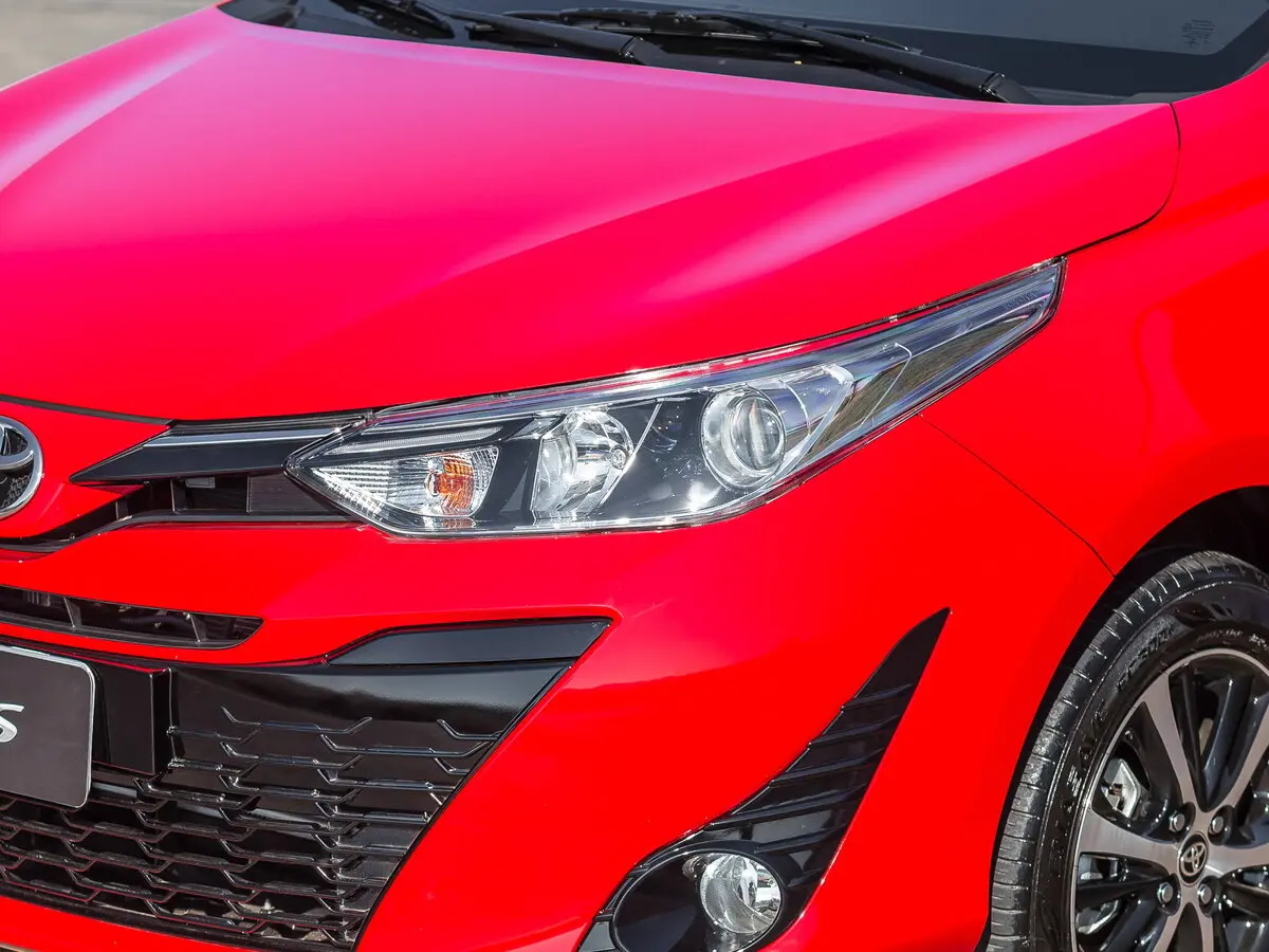Toyota Yaris XP150 Рестайлинг Хэтчбек 5 дв. — сүрөт 13