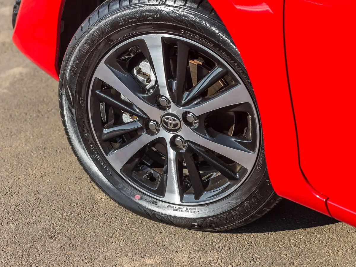Toyota Yaris XP150 Рестайлинг Хэтчбек 5 дв. — сүрөт 15