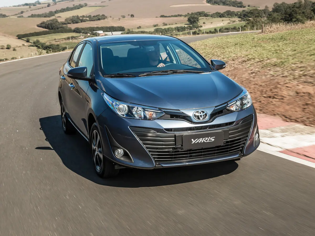 Toyota Yaris XP150 Рестайлинг Седан — сүрөт 3