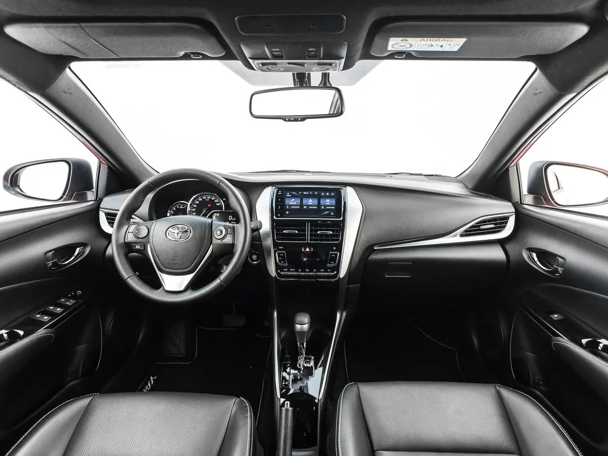 Toyota Yaris XP150 Рестайлинг Седан — сүрөт 6