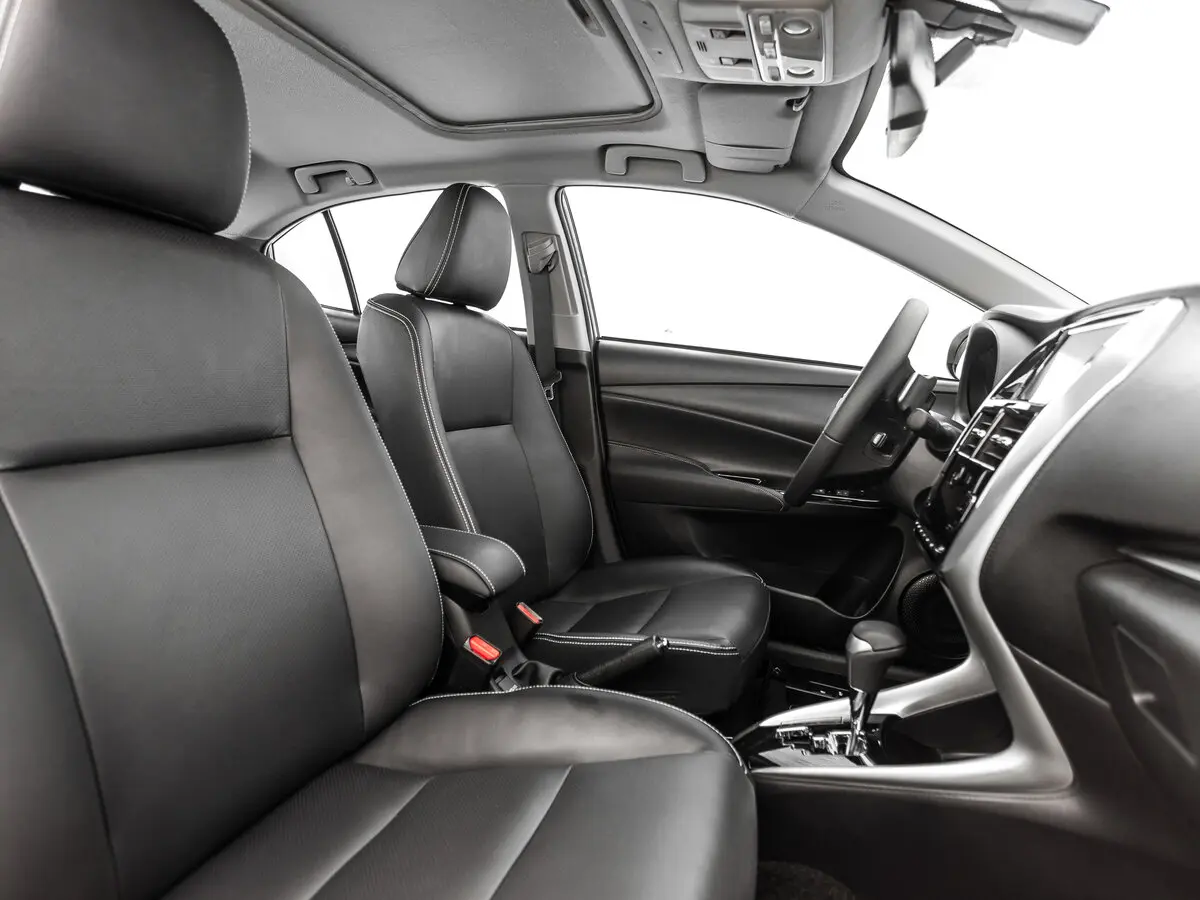 Toyota Yaris XP150 Рестайлинг Седан — сүрөт 7