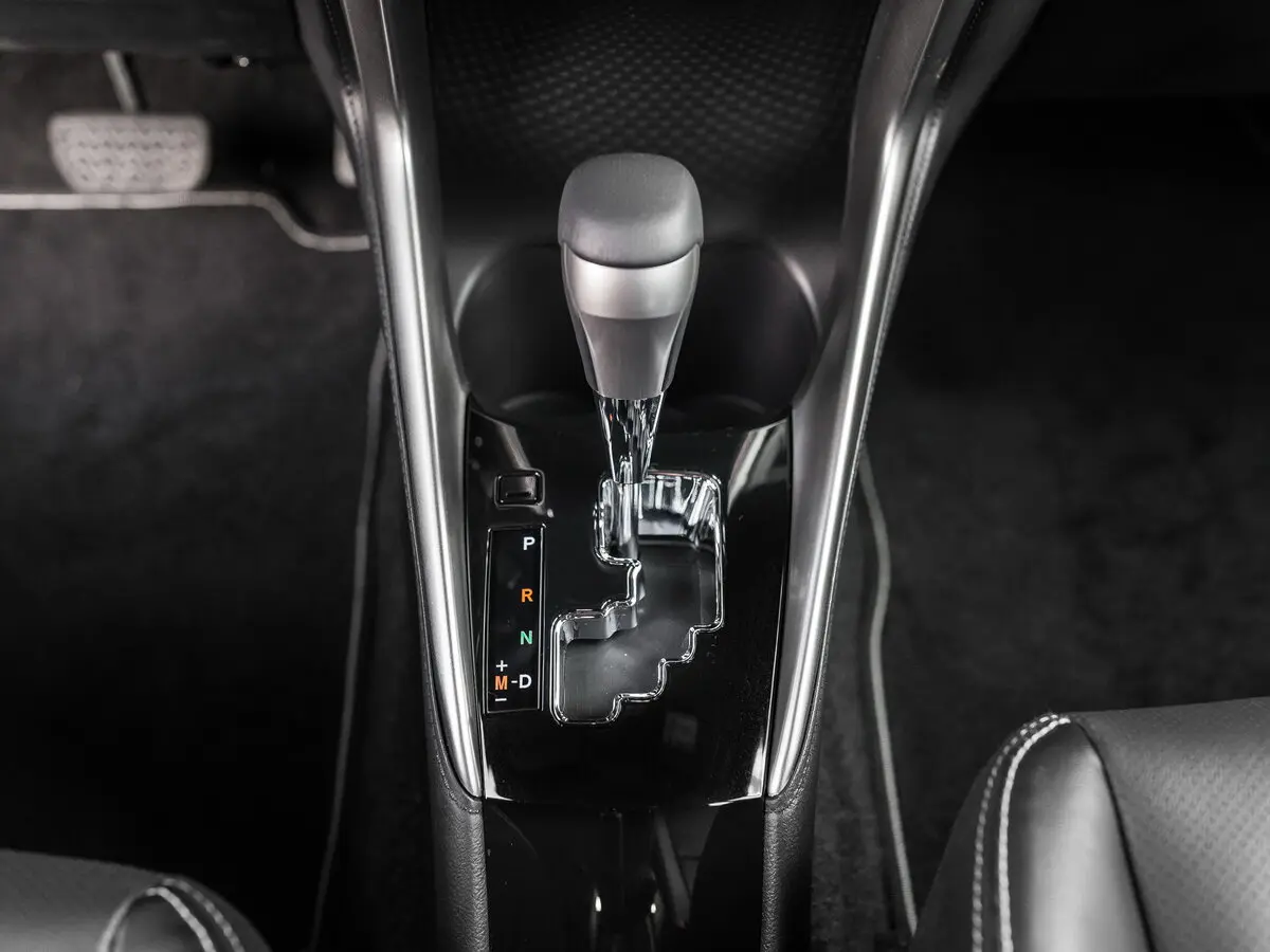 Toyota Yaris XP150 Рестайлинг Седан — сүрөт 11