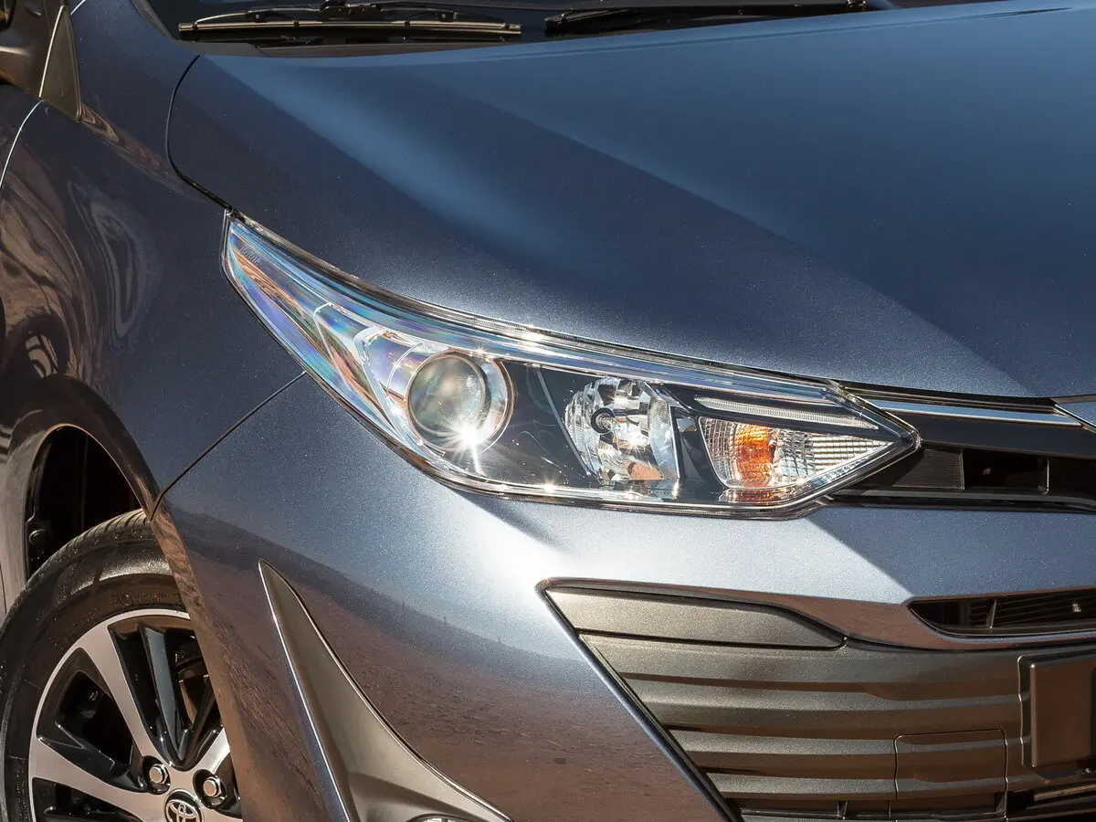 Toyota Yaris XP150 Рестайлинг Седан — сүрөт 14