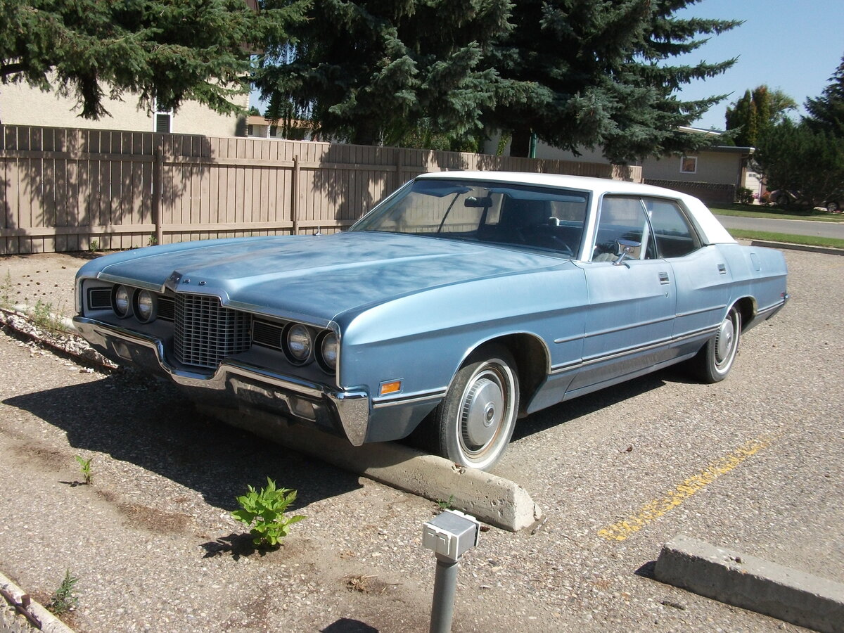 Ford Galaxie IV Седан