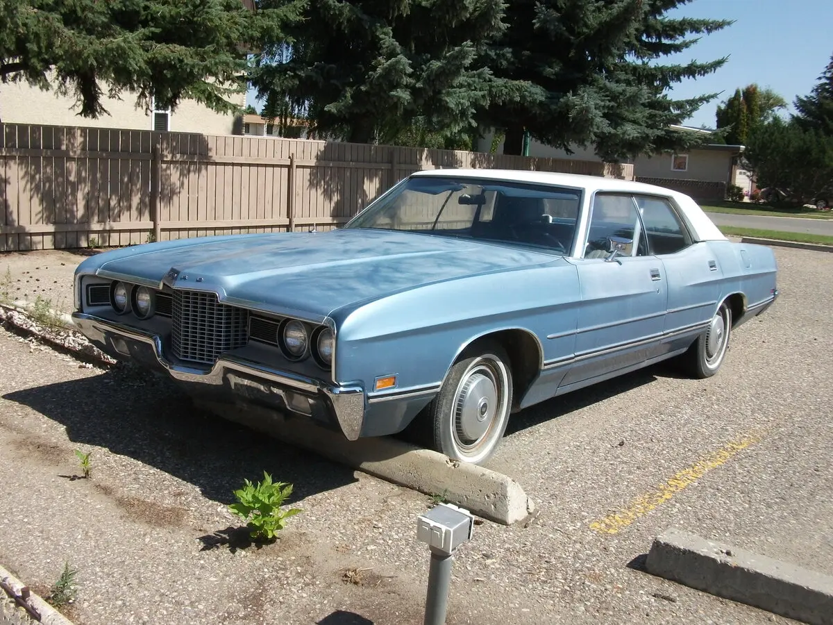 Ford Galaxie IV Седан