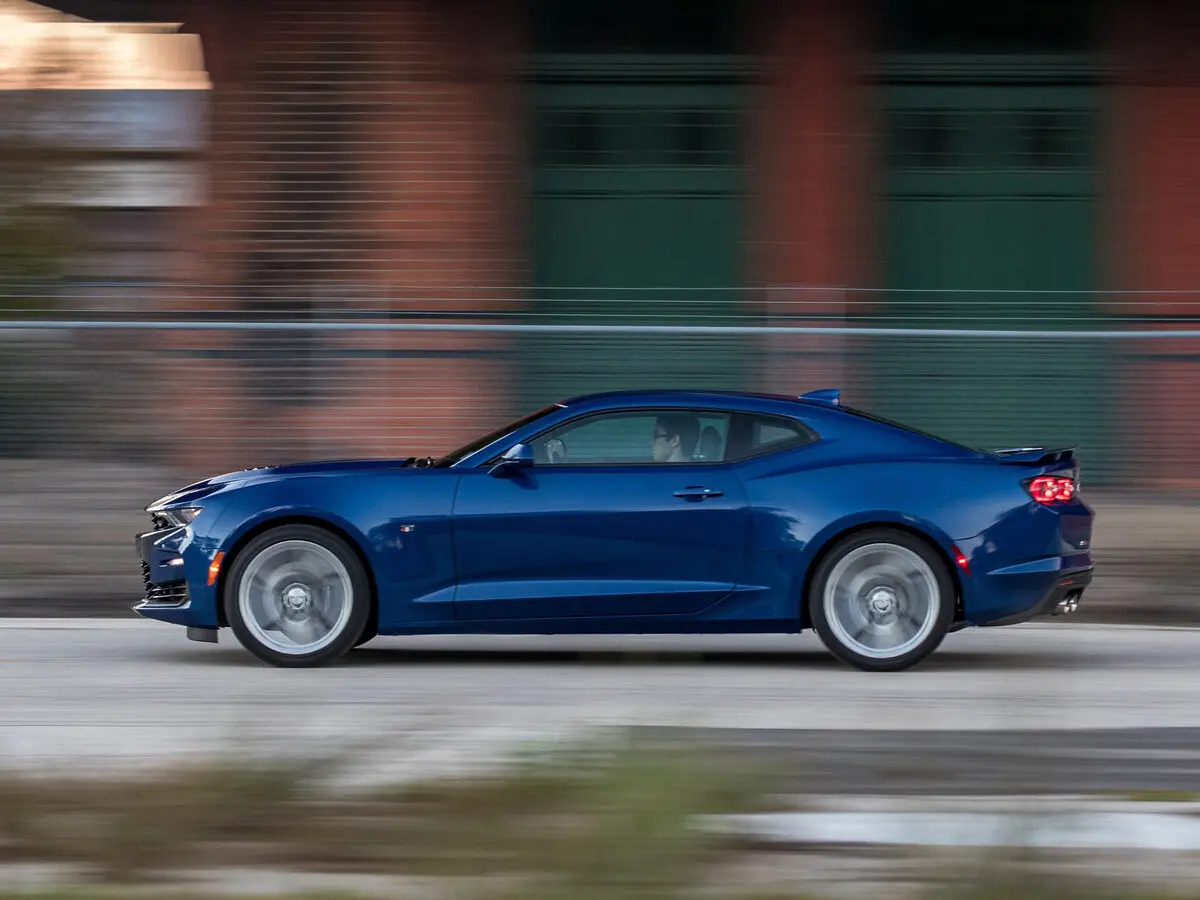 Chevrolet Camaro VI Рестайлинг Купе — сүрөт 2
