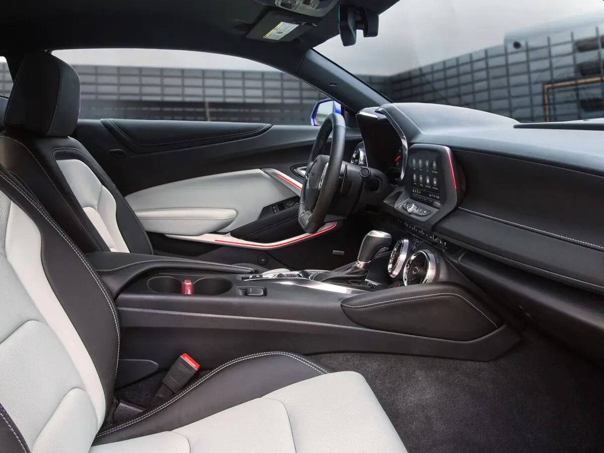 Chevrolet Camaro VI Рестайлинг Купе — сүрөт 6