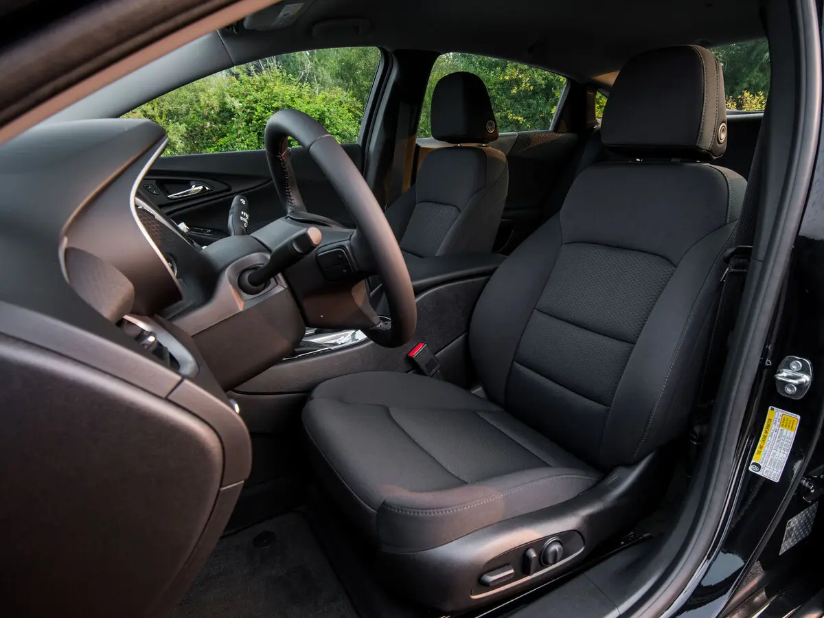 Chevrolet Malibu IX Рестайлинг Седан — сүрөт 8