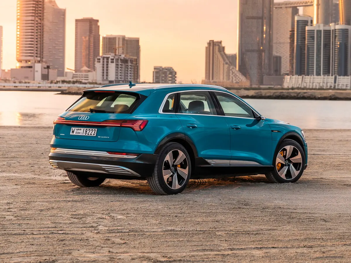 Audi e-tron I Внедорожник 5 дв. — 照片 5