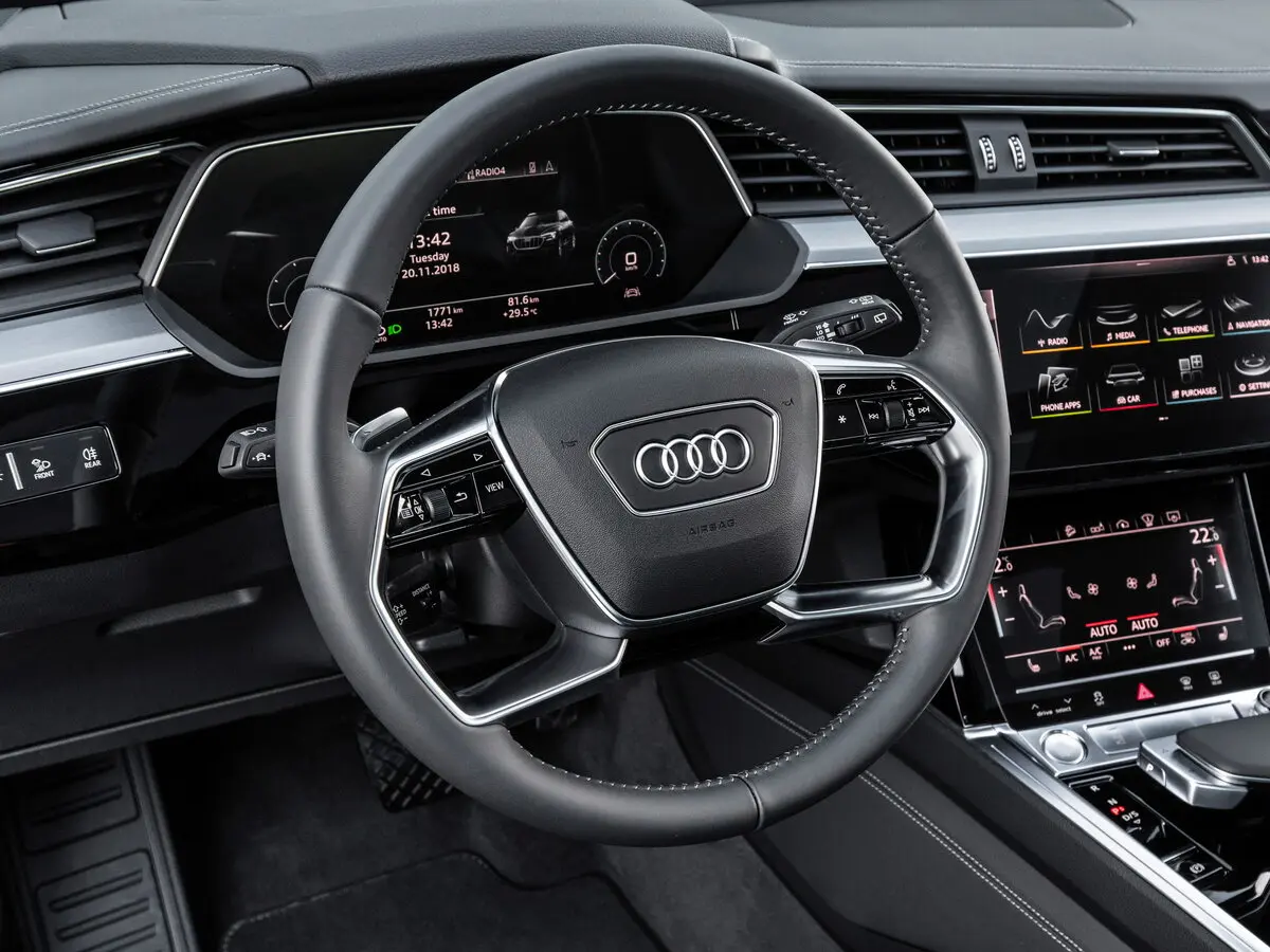 Audi e-tron I Внедорожник 5 дв. — 照片 10