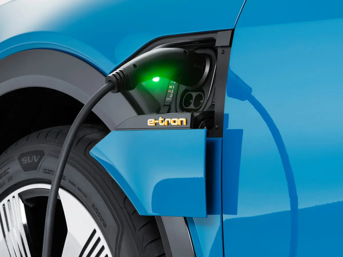 Audi e-tron I Внедорожник 5 дв. — 照片 19