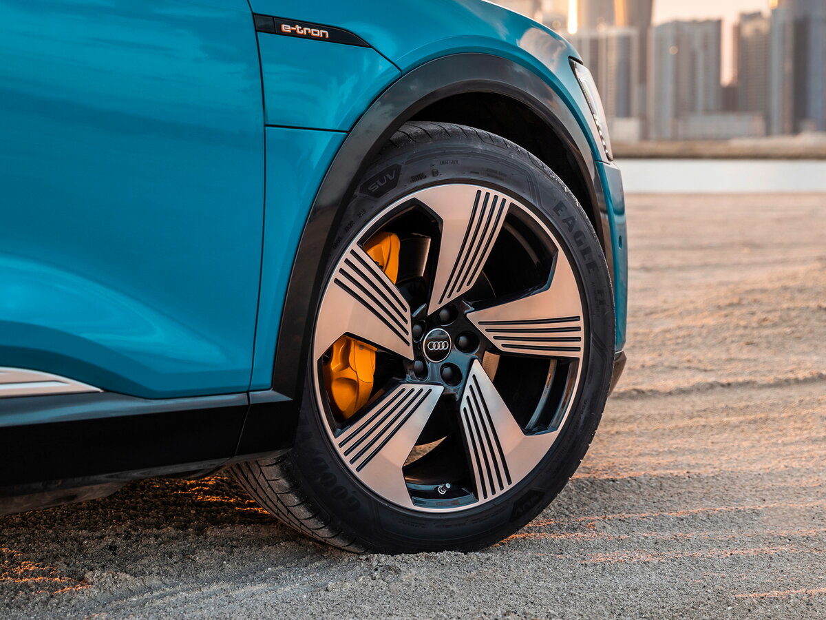 Audi e-tron I Внедорожник 5 дв.