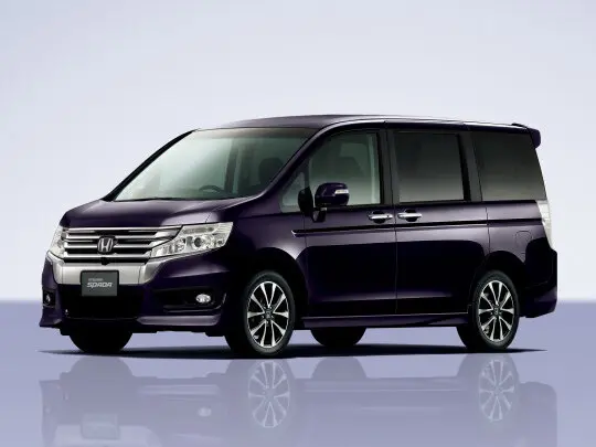 Honda Stepwgn IV Рестайлинг Минивэн Spada — фото 2