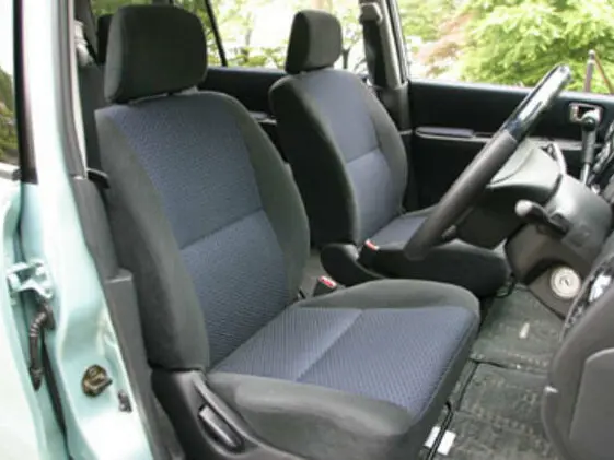 Mitsubishi Dion I Рестайлинг Компактвэн — сүрөт 4