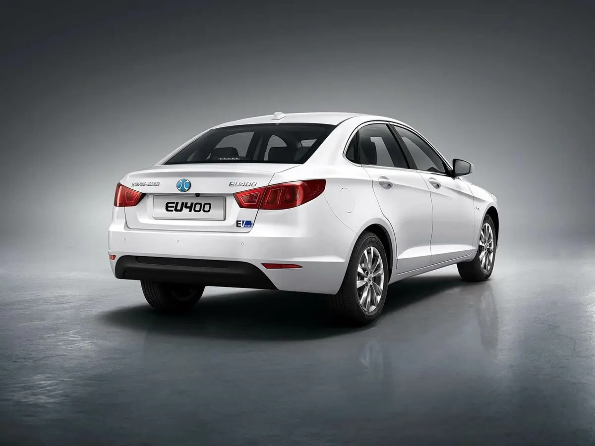 BAIC EU I Седан — 照片 5