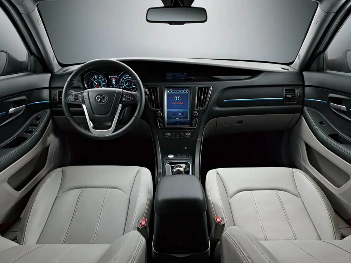 BAIC EU I Седан — 照片 6