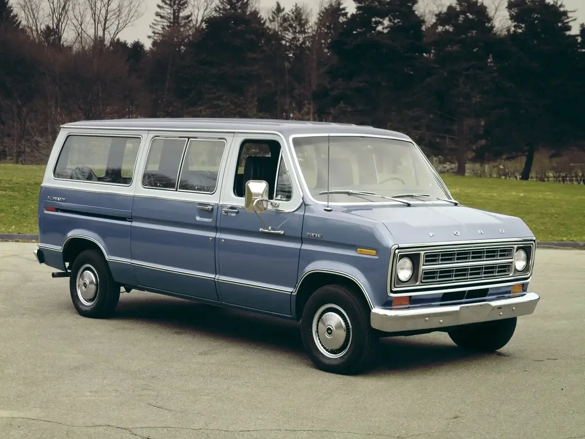 Ford Econoline III Минивэн