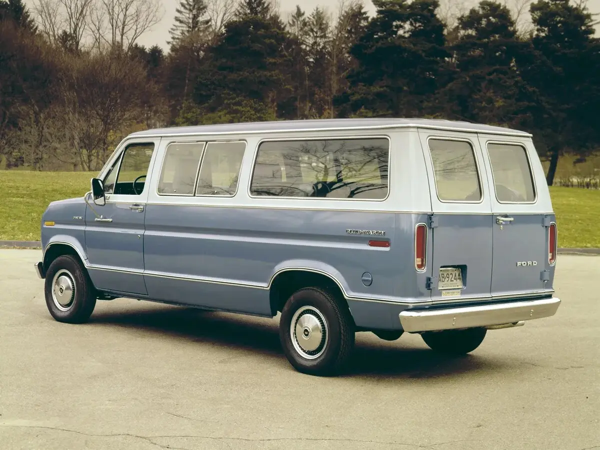 Ford Econoline III Минивэн — сүрөт 4