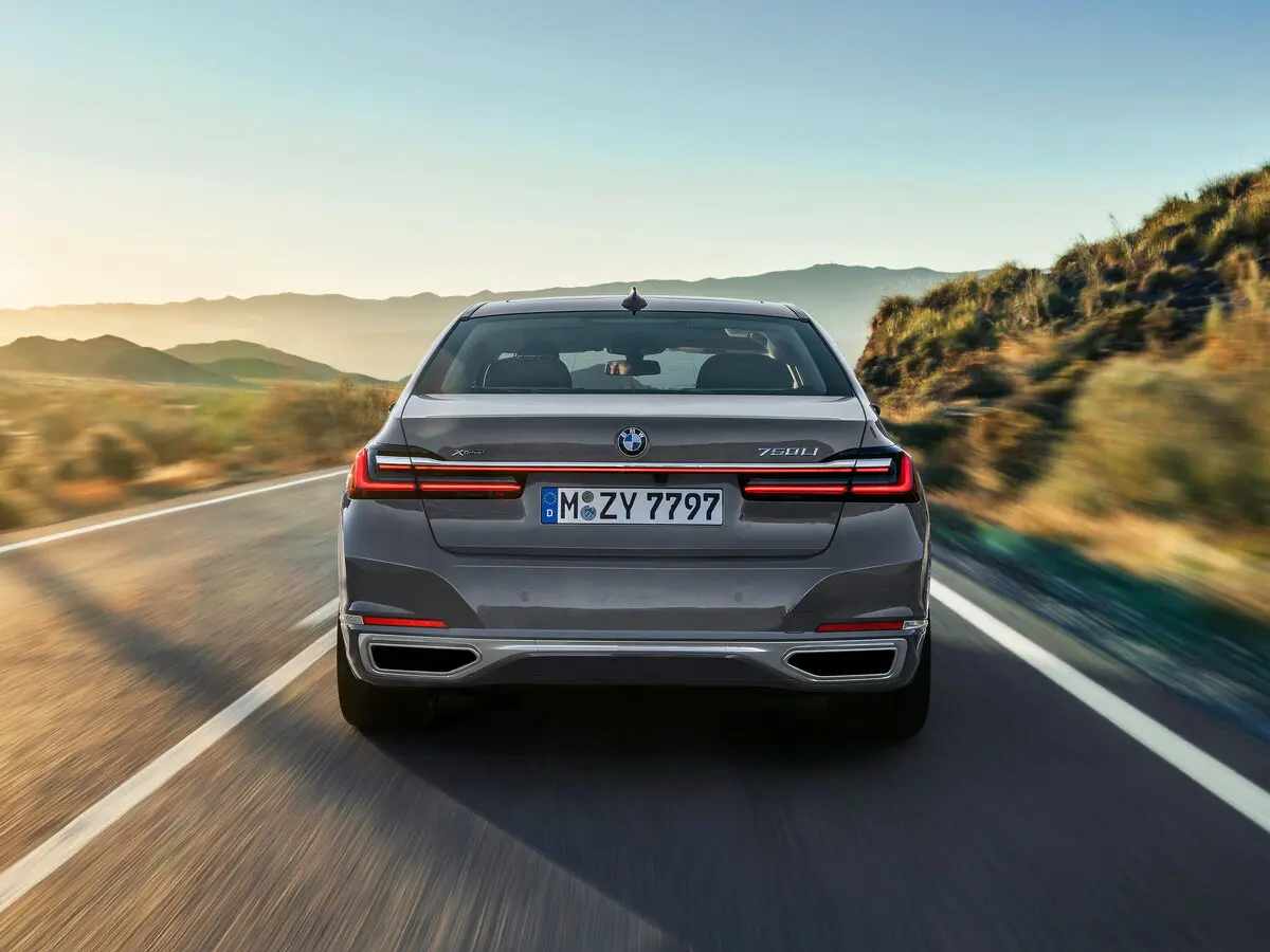 BMW 7 серии VI (G11/G12) Рестайлинг Седан Long — сүрөт 4
