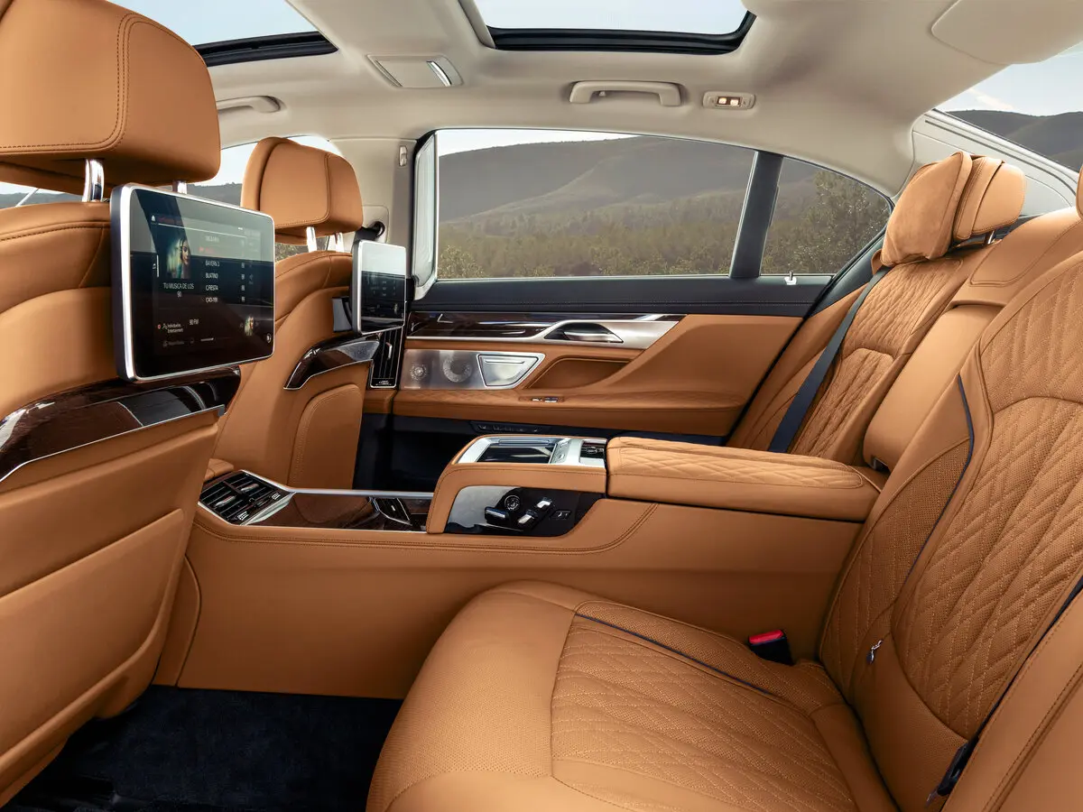 BMW 7 серии VI (G11/G12) Рестайлинг Седан Long — сүрөт 9