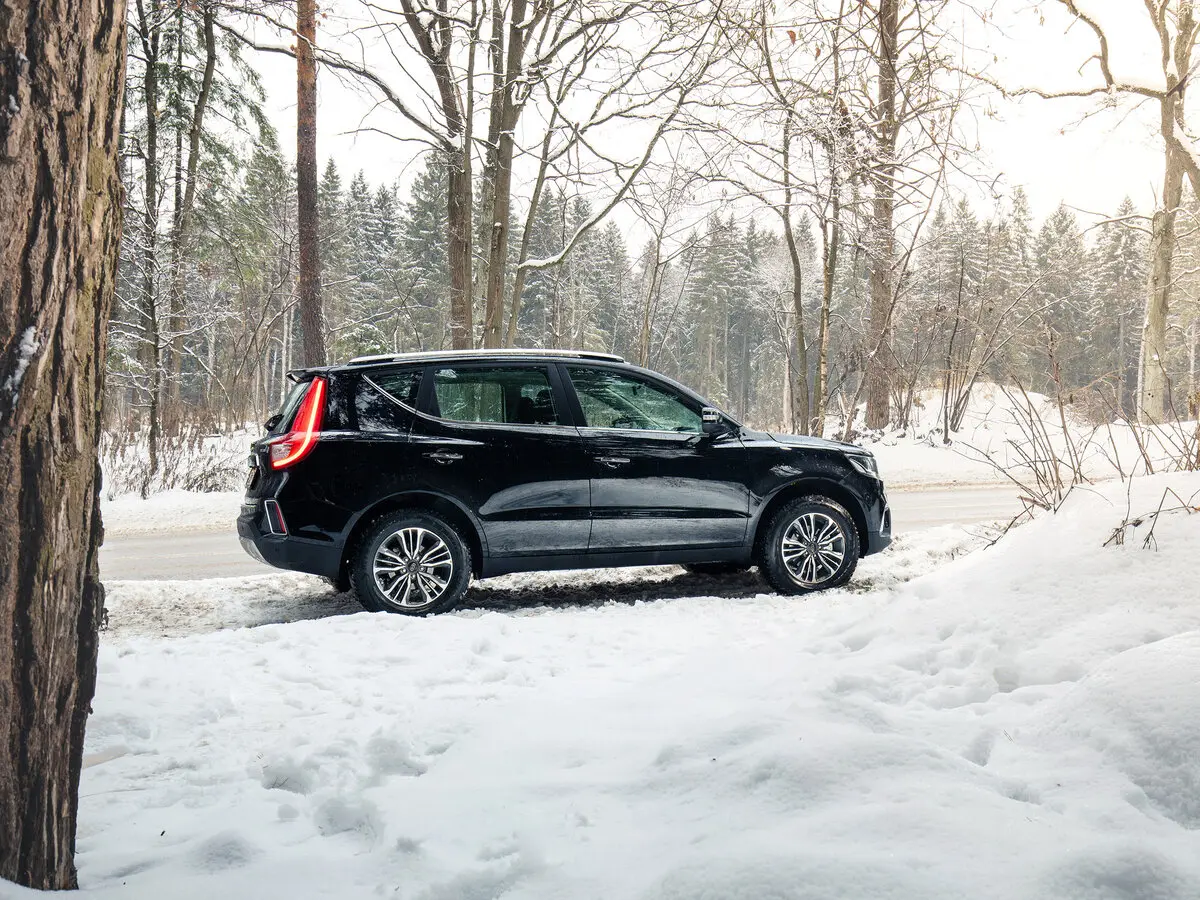 Geely Emgrand X7 I Рестайлинг 2 Внедорожник 5 дв. — сүрөт 2