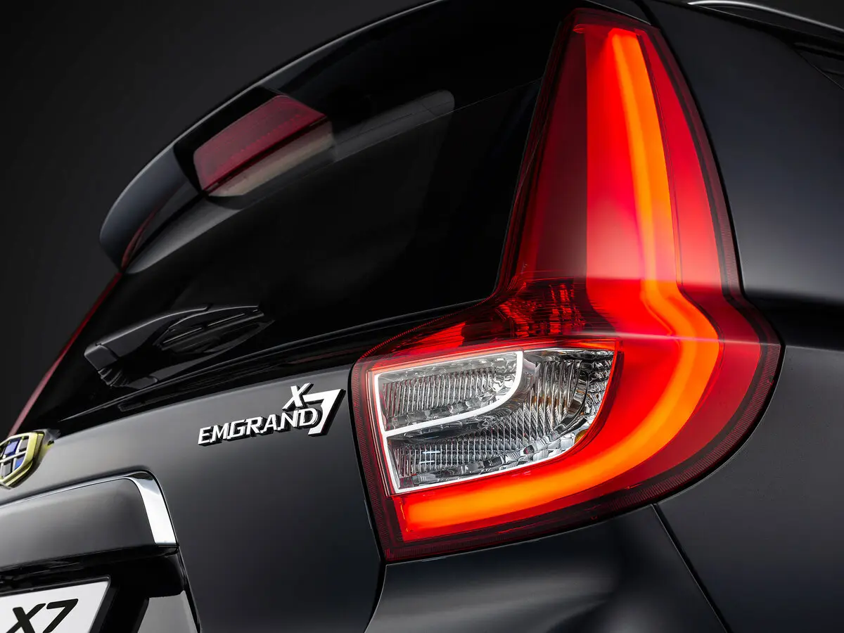 Geely Emgrand X7 I Рестайлинг 2 Внедорожник 5 дв. — сүрөт 15
